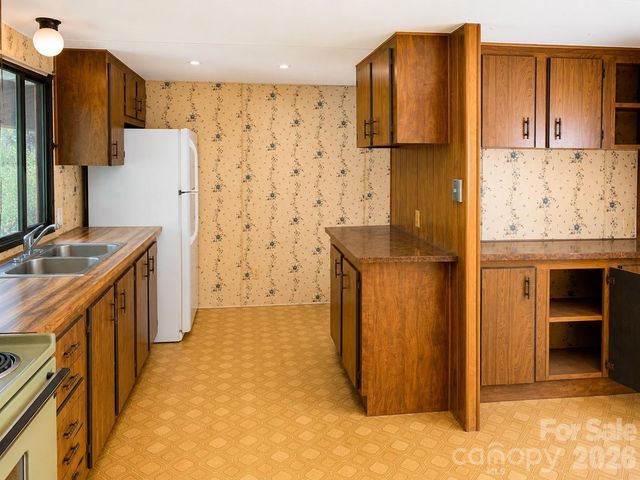 30 Gertrude Lane, Candler, NC 28715