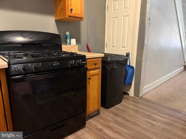 1112 CARL MILLER BLVD, Camden, NJ 08104