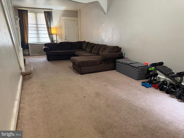 1112 CARL MILLER BLVD, Camden, NJ 08104