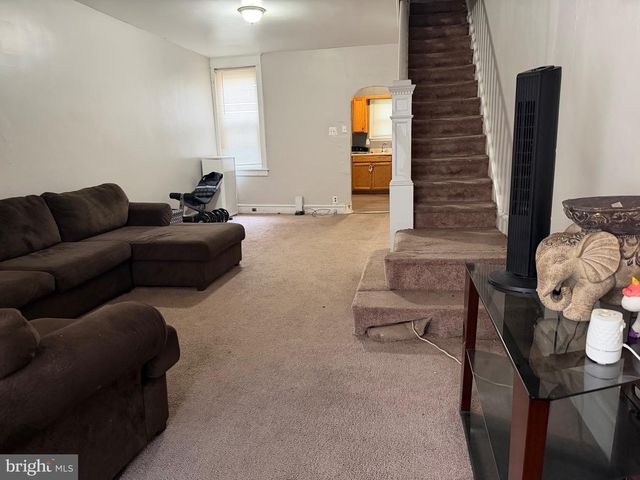 1112 CARL MILLER BLVD, Camden, NJ 08104
