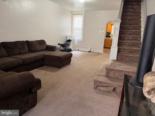 1112 CARL MILLER BLVD, Camden, NJ 08104