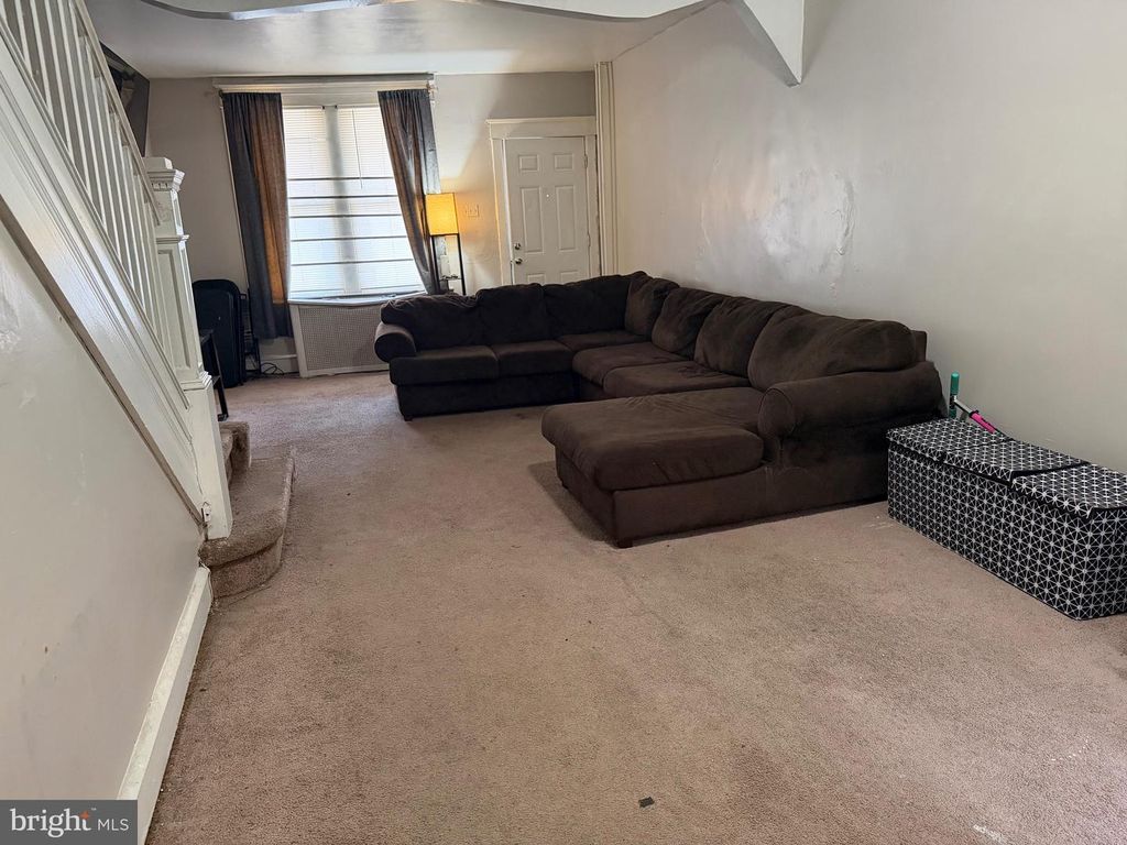 1112 CARL MILLER BLVD, Camden, NJ 08104
