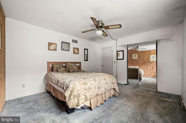 335 KEMPER DR, Newark, DE 19702
