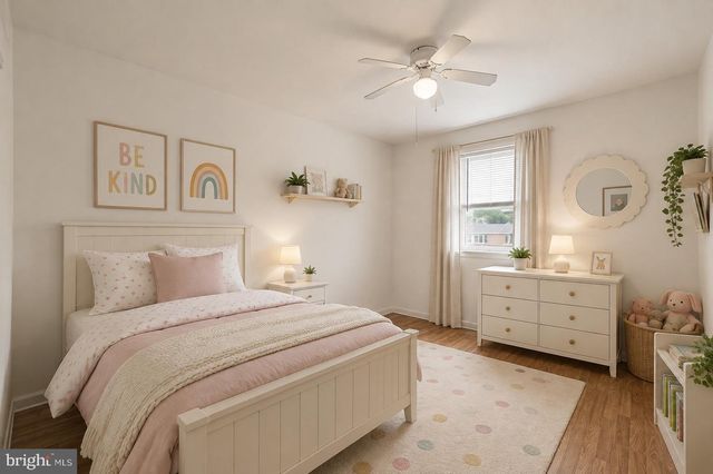 335 KEMPER DR, Newark, DE 19702