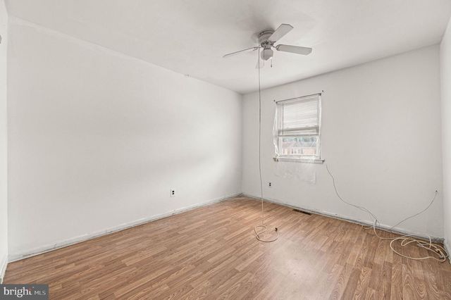 335 KEMPER DR, Newark, DE 19702