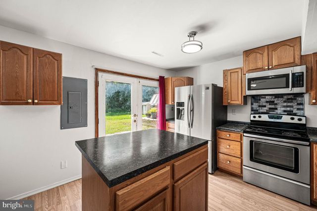 335 KEMPER DR, Newark, DE 19702