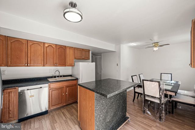 335 KEMPER DR, Newark, DE 19702
