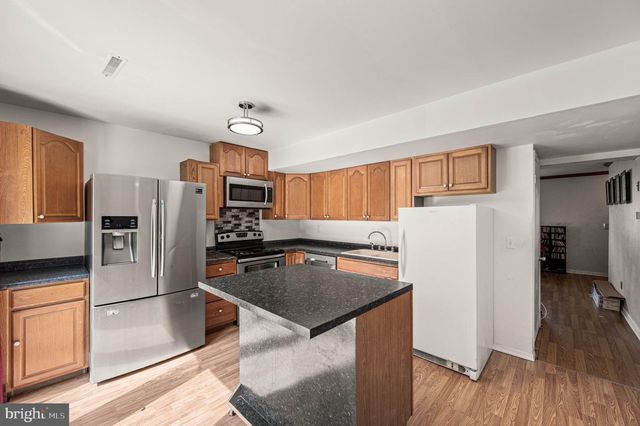 335 KEMPER DR, Newark, DE 19702