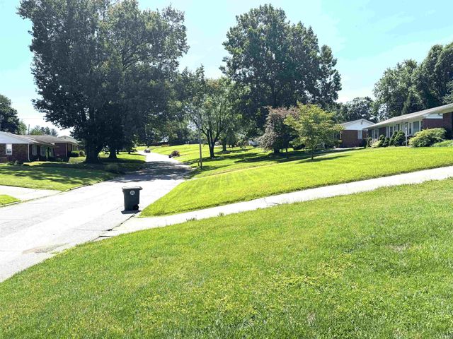 4100 W Maryland Street, Evansville, IN 47720