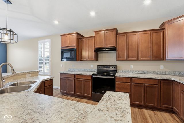 13395 Mosaic Street, Fishers, IN 46037