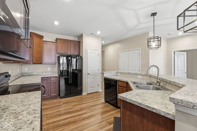 13395 Mosaic Street, Fishers, IN 46037