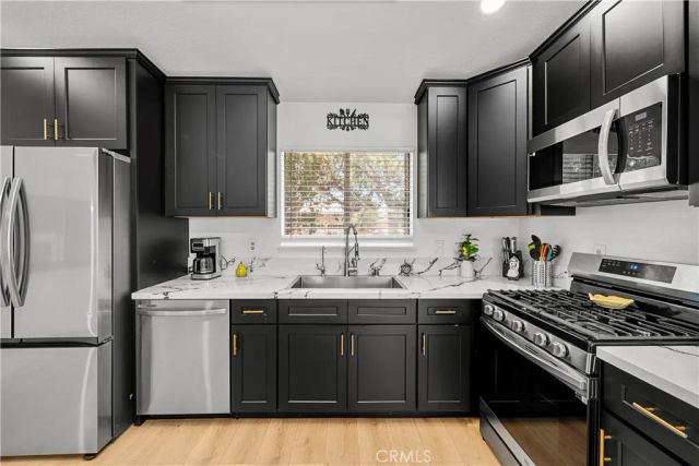 1324 Windermere Court, Palmdale, CA 93551