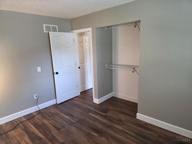 5572 Creekwood Circle, West Chester, OH 45069