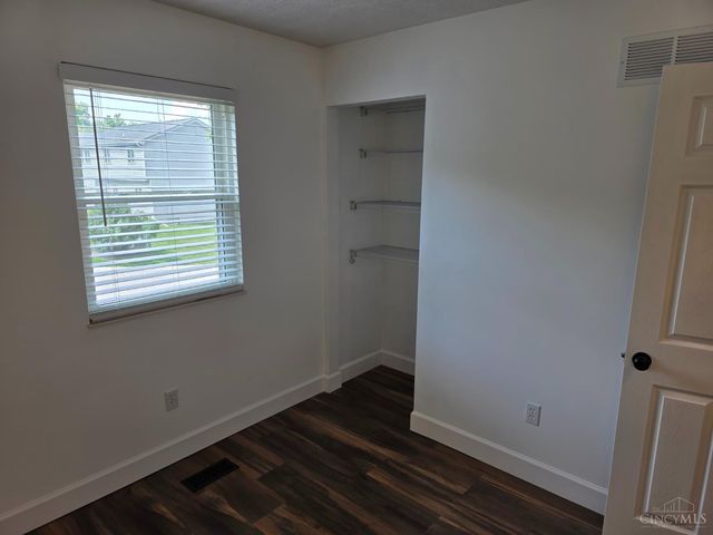5572 Creekwood Circle, West Chester, OH 45069