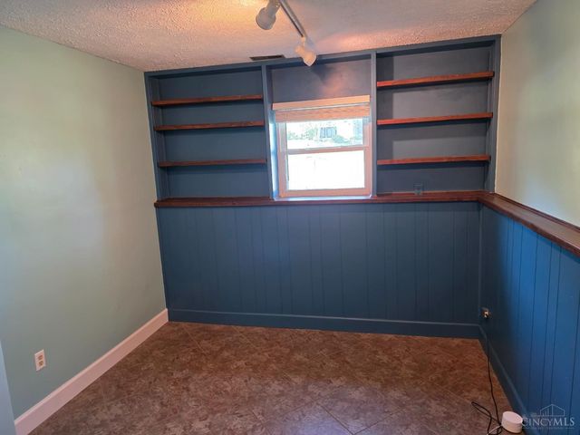 5572 Creekwood Circle, West Chester, OH 45069