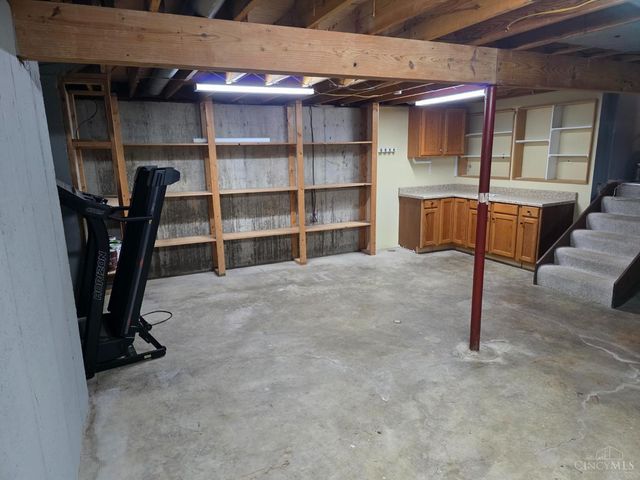 5572 Creekwood Circle, West Chester, OH 45069