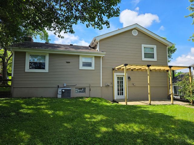 5572 Creekwood Circle, West Chester, OH 45069