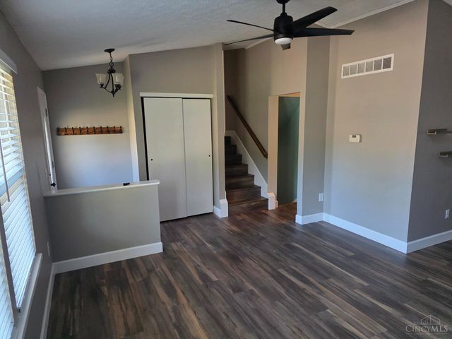 5572 Creekwood Circle, West Chester, OH 45069