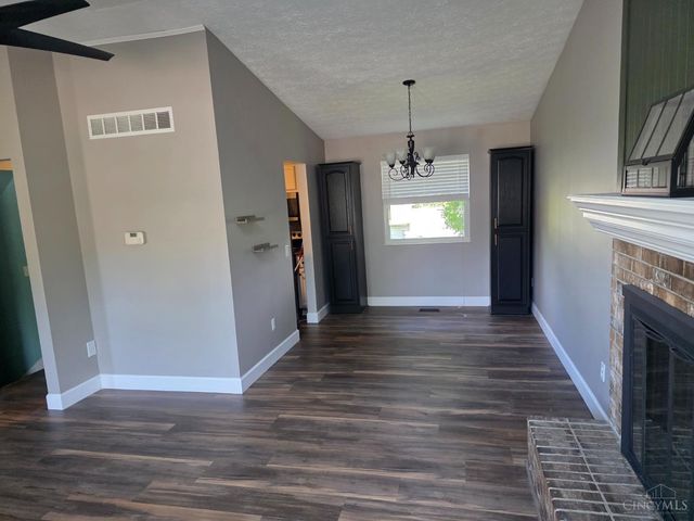 5572 Creekwood Circle, West Chester, OH 45069