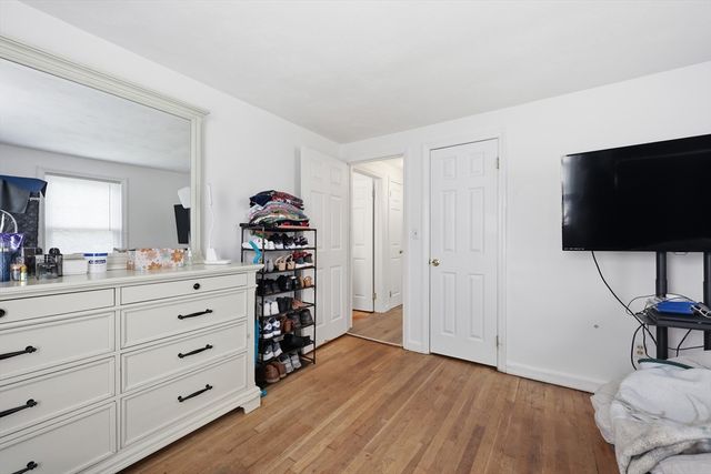 55 River Rd, Agawam, MA 01001