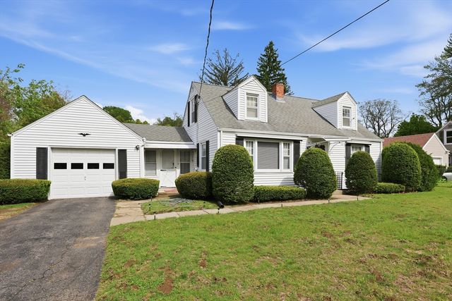 55 River Rd, Agawam, MA 01001