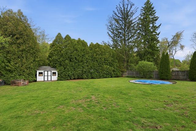 55 River Rd, Agawam, MA 01001