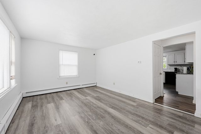 55 River Rd, Agawam, MA 01001