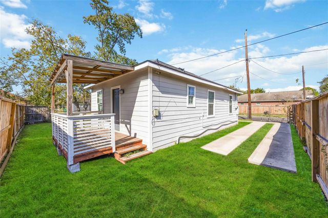 3810 Rawley Street, Houston, TX 77020