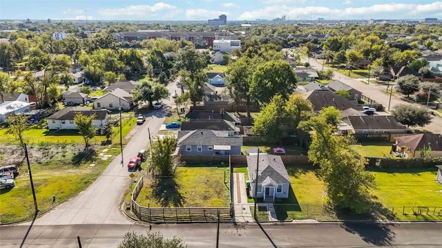 3810 Rawley Street, Houston, TX 77020