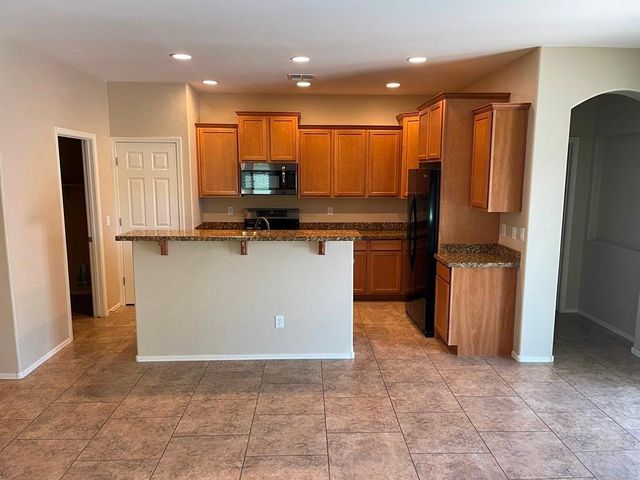 16551 N 180th Drive, Surprise, AZ 85388