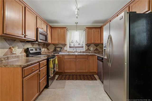 123 Wolfpoint Drive, Fayetteville, NC 28311
