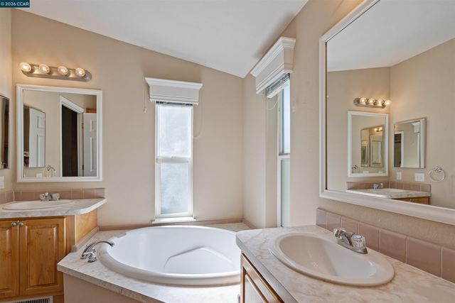 3263 Vineyard Ave. 113, Pleasanton, CA 94566