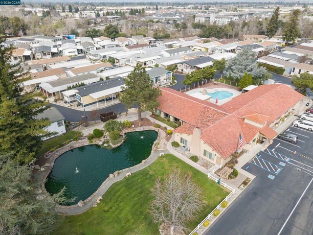 3263 Vineyard Ave. 113, Pleasanton, CA 94566