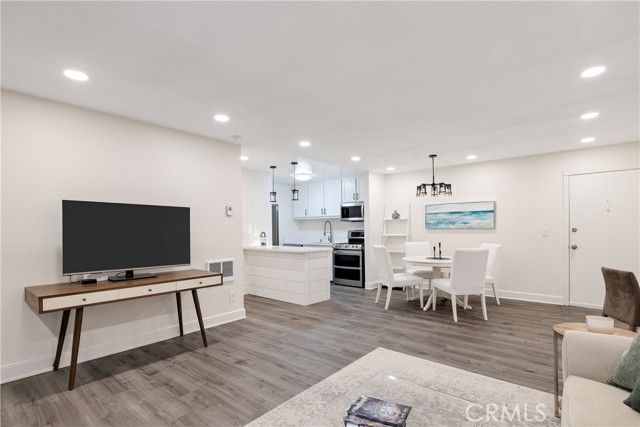 802 Camino Real 105, Redondo Beach, CA 90277