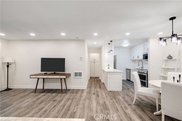 802 Camino Real 105, Redondo Beach, CA 90277