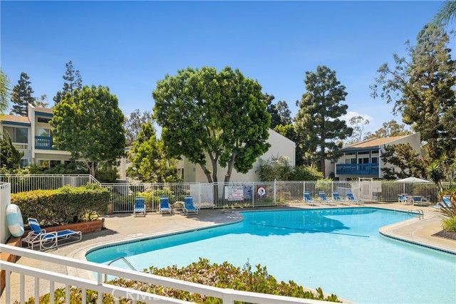 802 Camino Real 105, Redondo Beach, CA 90277