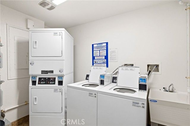 802 Camino Real 105, Redondo Beach, CA 90277