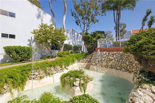 802 Camino Real 105, Redondo Beach, CA 90277