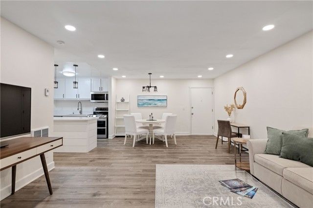 802 Camino Real 105, Redondo Beach, CA 90277