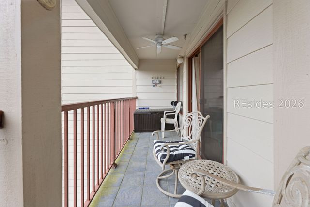 40 Folly Field Road 330, Hilton Head Island, SC 29928