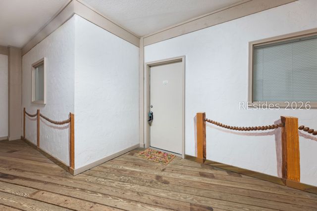 40 Folly Field Road 330, Hilton Head Island, SC 29928