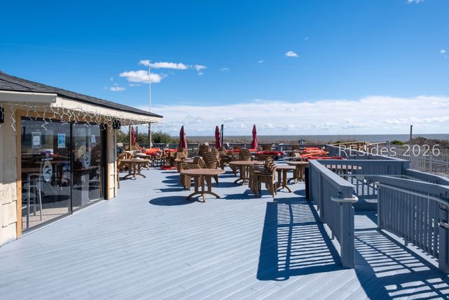 40 Folly Field Road 330, Hilton Head Island, SC 29928