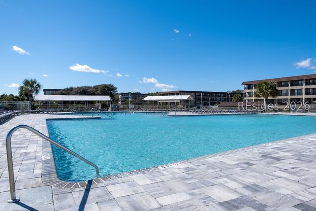 40 Folly Field Road 330, Hilton Head Island, SC 29928