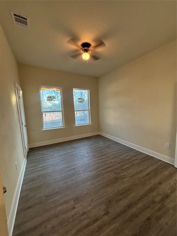 428 N State Street, Lancaster, TX 75146