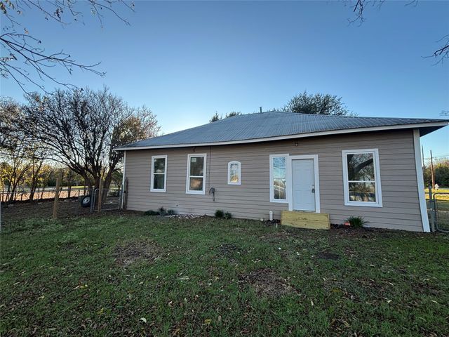 428 N State Street, Lancaster, TX 75146