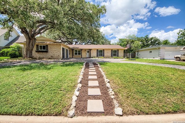 1111 GREY OAK DR, San Antonio, TX 78213