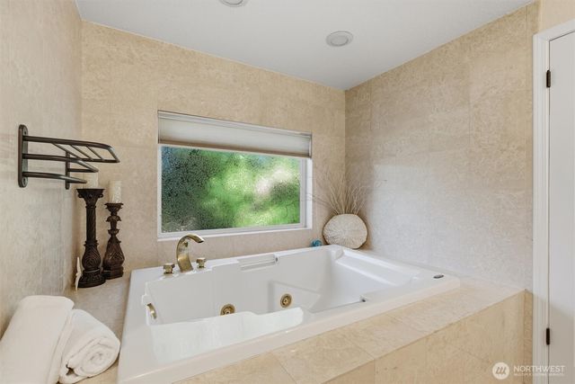 20426 86th Place W, Edmonds, WA 98026