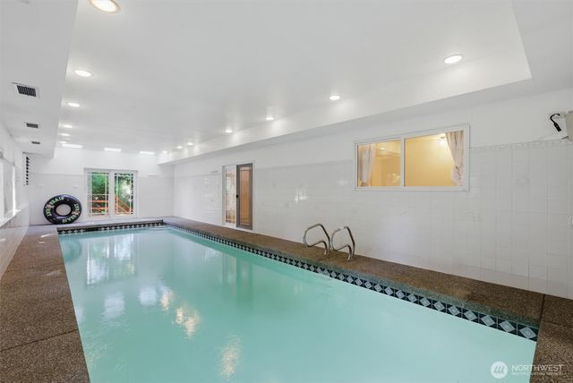 20426 86th Place W, Edmonds, WA 98026