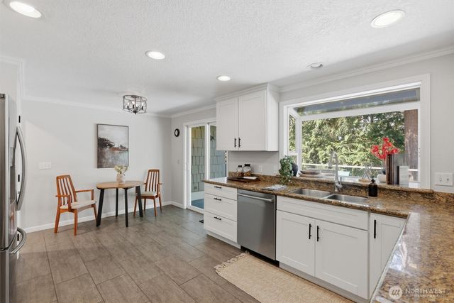 20426 86th Place W, Edmonds, WA 98026
