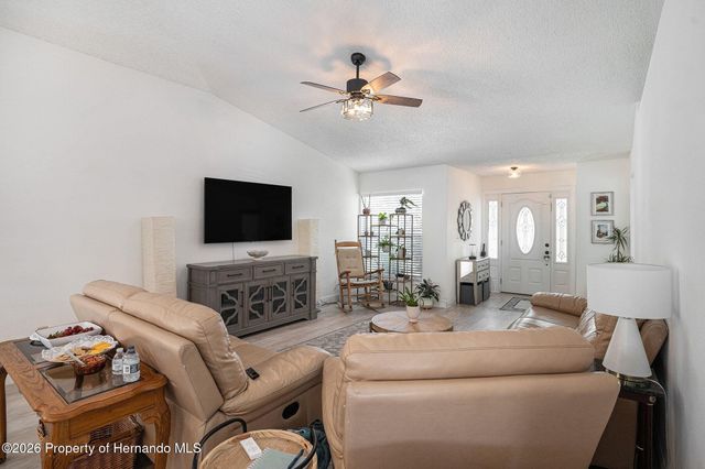 312 Benson Street, Valrico, FL 33594